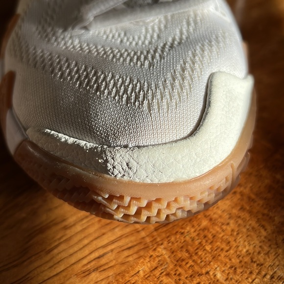 Nike Kyrie 4–Uncle Drew - Picture 3 of 8